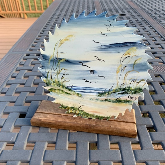 Hand painted saw blade with stand. Great gift idea - Picture 2 of 6